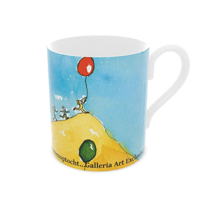AQP415. Ballonnenoptocht. Bone China Mug.