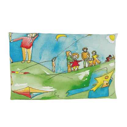 AQP417. Pillow Case: Een dagje vliegeren.