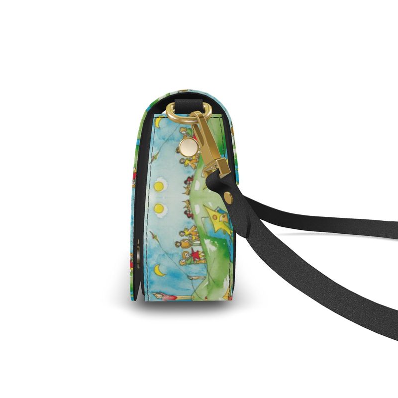 AQP417. Flap Over Box Bag: Een dagje vliegeren.