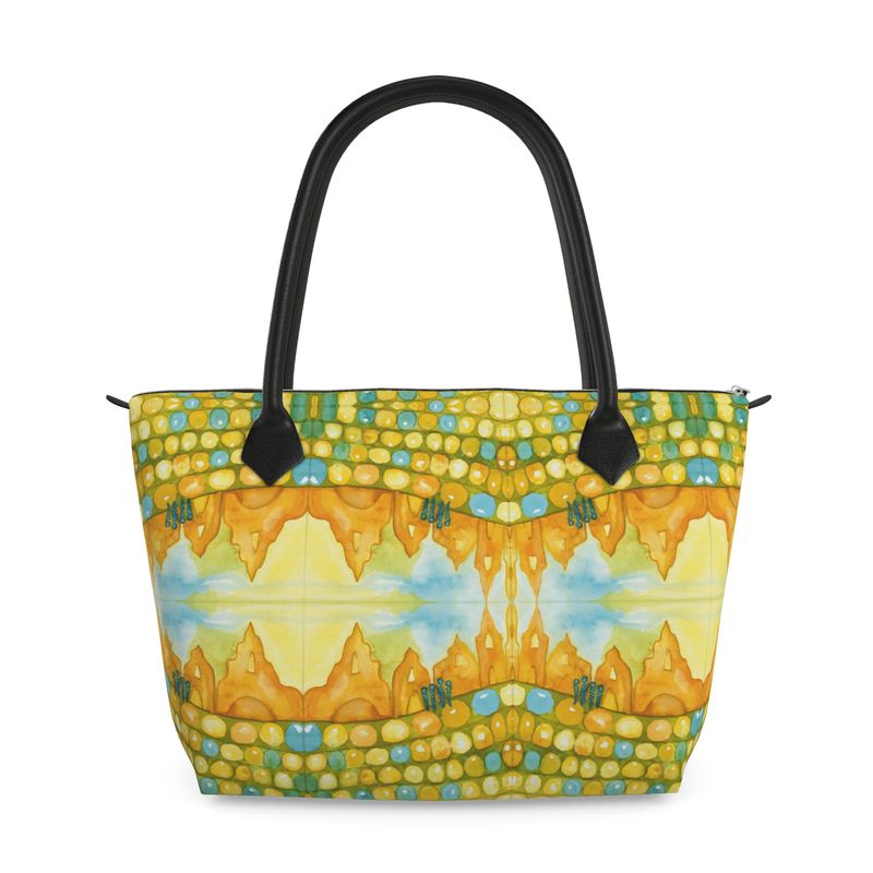 AQP535. Leather Zip Top Handbag: Zandkastelen Bouwen.