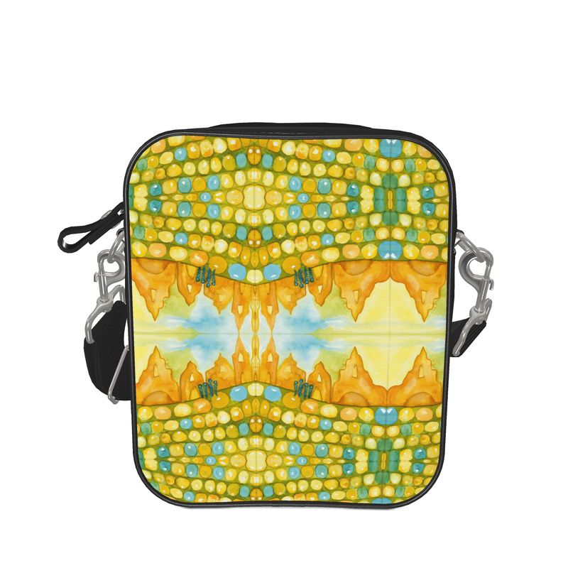 AQP535. Zandkastelen Bouwen. Leather Shoulder Bag.