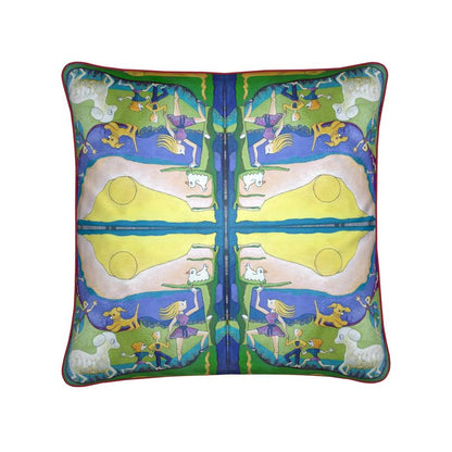 OK313. Cushions.Kussens. Midden in de zomer.