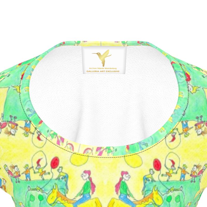 AQP446. Girls Premium T-Shirt: Spelen.