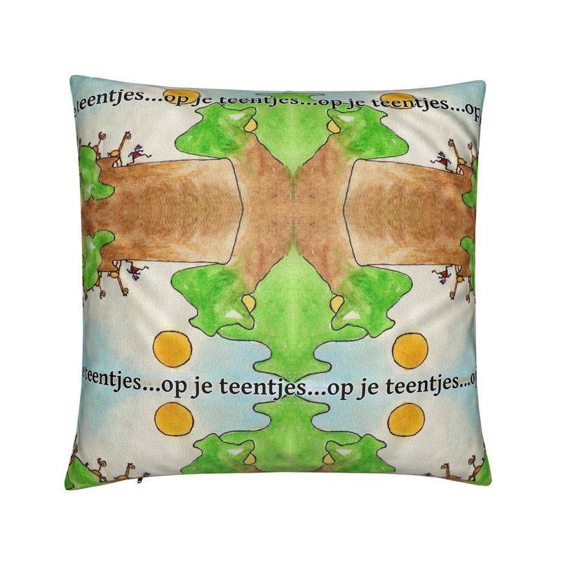 AQP578. Op je teentjes. Product: Groot zacht kussen met echte veren.